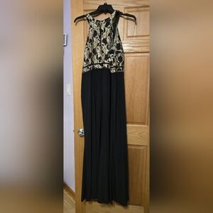 Elegant Black and Gold Maxi Dress